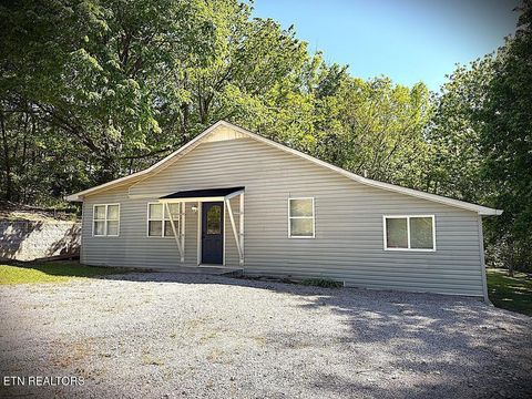 Photo of 2241 Byrdstown Hwy, Livingston, TN 38570 (MLS # 1337984)