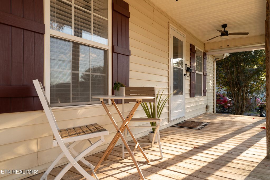 Photo of 119 Upper St, Loudon, TN 37774 (MLS # 1318206)