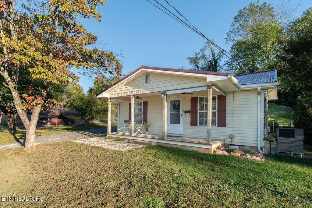 Photo of 119 Upper St, Loudon, TN 37774 (MLS # 1318206)