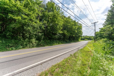 Photo of 1246 Deep Springs Rd, Dandridge, TN 37725 (MLS # 1347399)