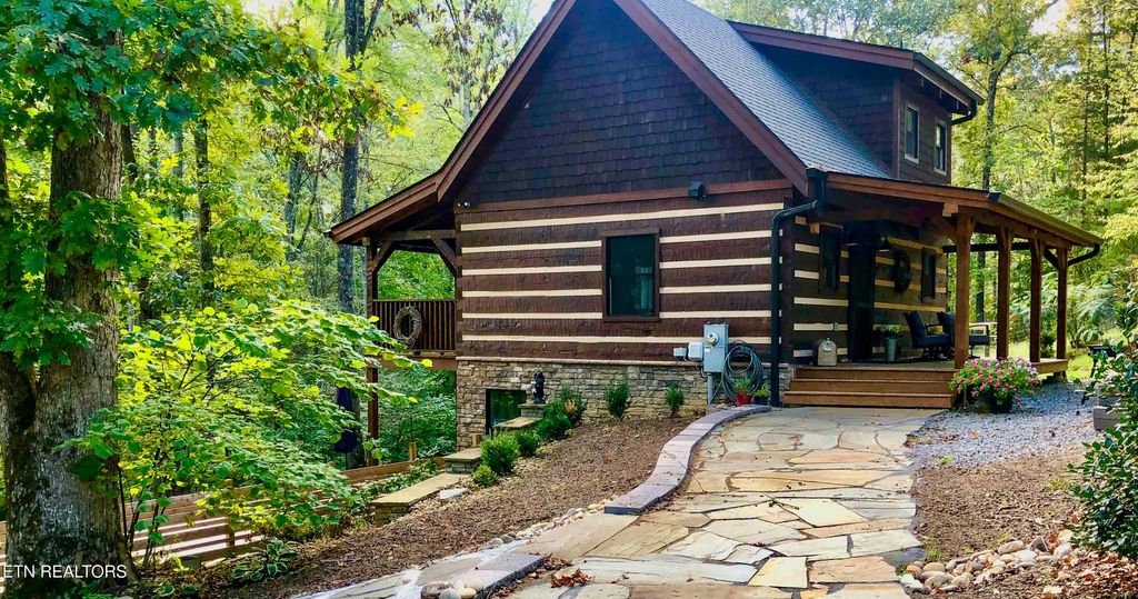 Photo of 151 Flynn Rd, Walland, TN 37886 (MLS # 1330469)