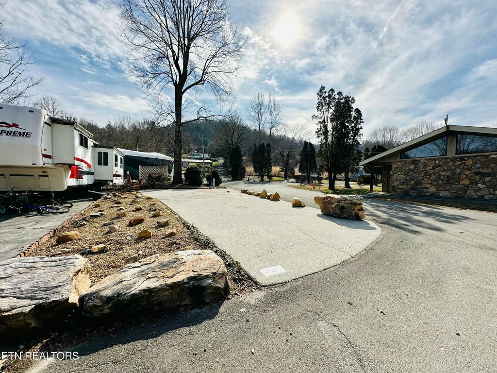 Photo of 98 Highway 73, Townsend, TN 37882 (MLS # 1284526)