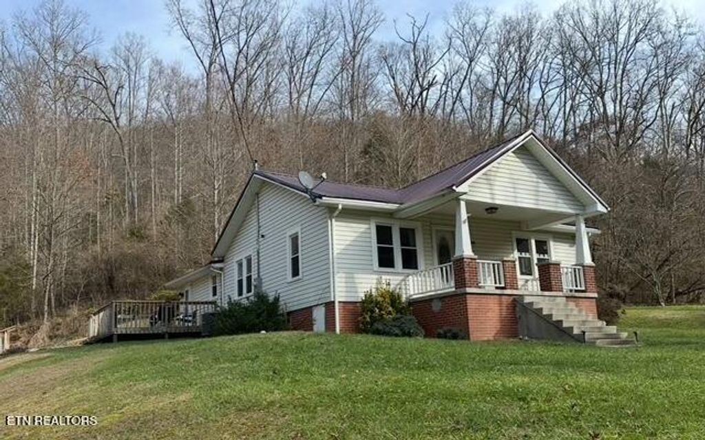 Photo of 589 Old Nursery Rd, Rose Hill, VA 24281 (MLS # 1324676)