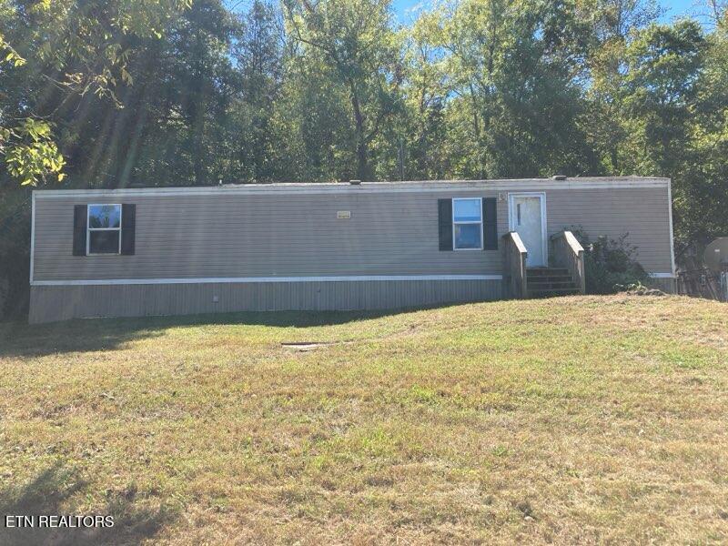 Photo of 112 Stiner Shores Rd, Sharps Chapel, TN 37866 (MLS # 1352157)
