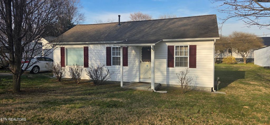 Photo of 404 N 5th St, Maryville, TN 37804 (MLS # 1331592)