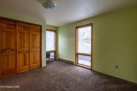 Tiny photo for 151 Lakeview Circle, Clinton, TN 37716 (MLS # 1335379)