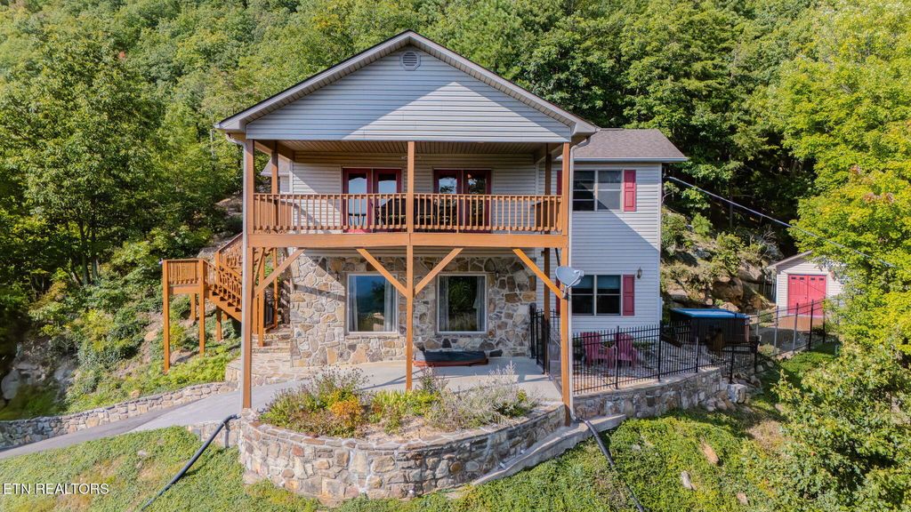 Photo of 954 Pawnee Court, Sevierville, TN 37876 (MLS # 1315535)