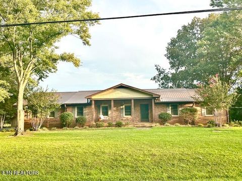 3586 River Rd Baxter TN 38544