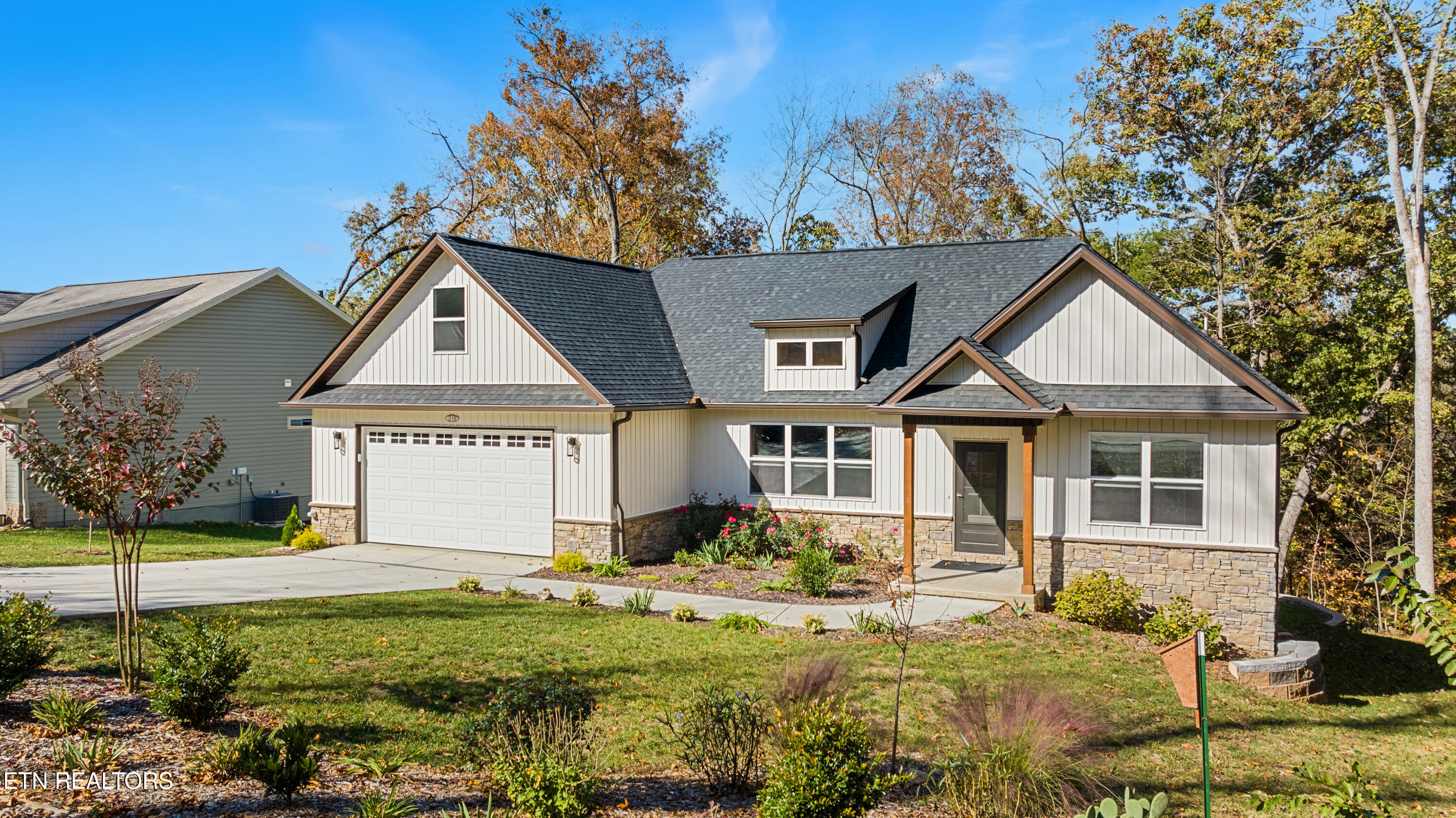 218 Mialaquo Circle