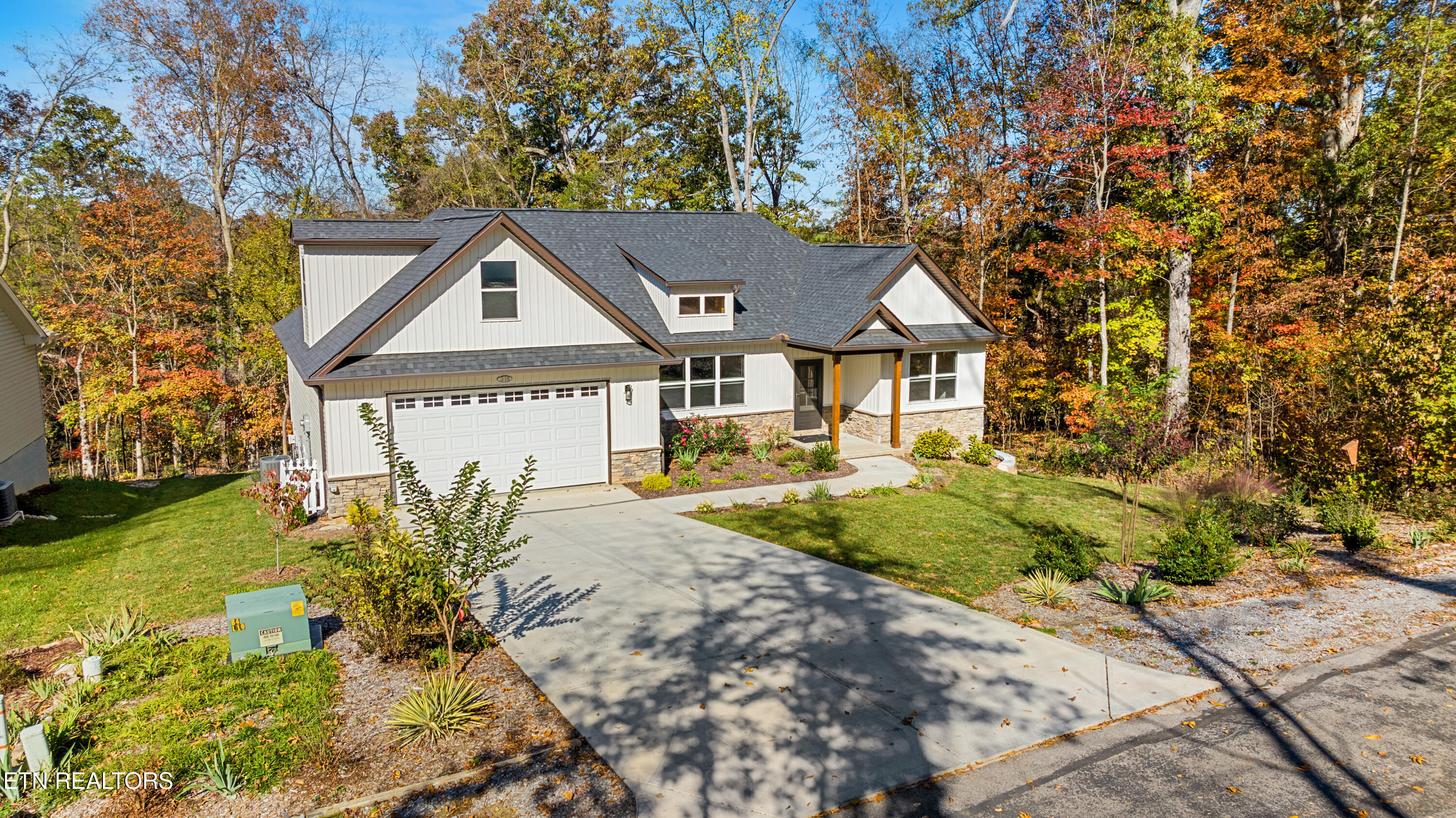 218 Mialaquo Circle