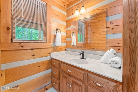 Tiny photo for 560 Thissa Way, Gatlinburg, TN 37738 (MLS # 1315667)