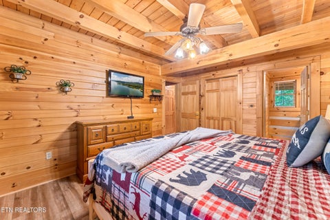 Tiny photo for 560 Thissa Way, Gatlinburg, TN 37738 (MLS # 1315667)