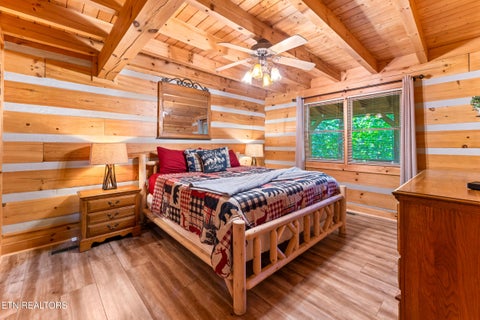 Tiny photo for 560 Thissa Way, Gatlinburg, TN 37738 (MLS # 1315667)