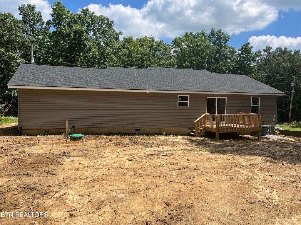Photo of 3002 Manhato Rd, Crossville, TN 38572 (MLS # 1298408)