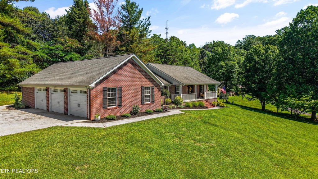 Photo of 1806 Paul Drive, Jefferson City, TN 37760 (MLS # 1343497)