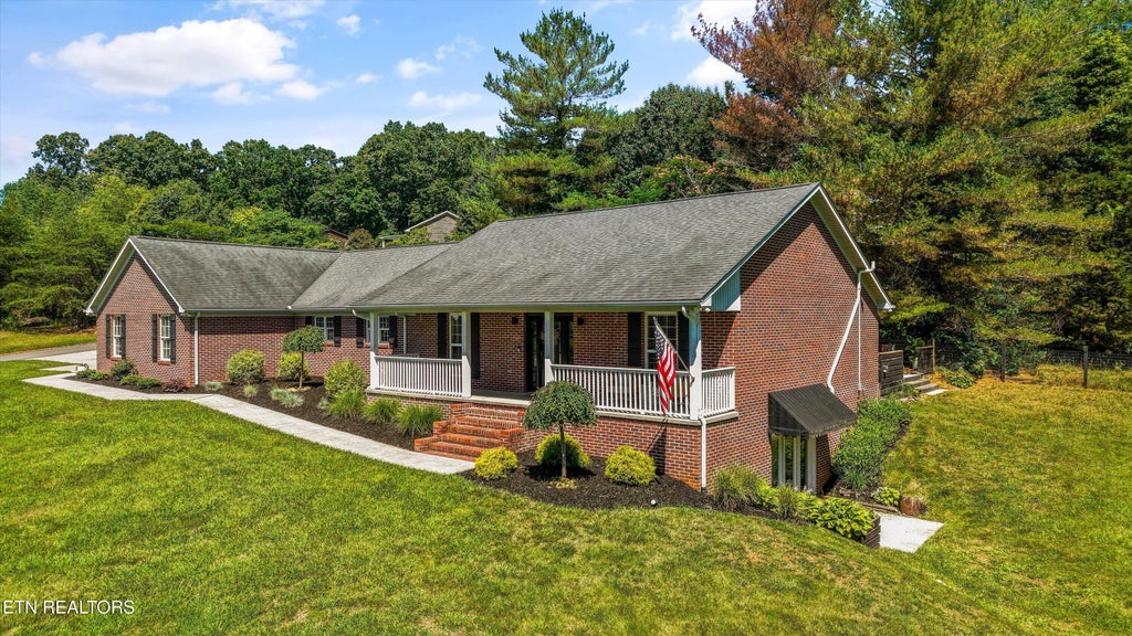 Photo of 1806 Paul Drive, Jefferson City, TN 37760 (MLS # 1343497)