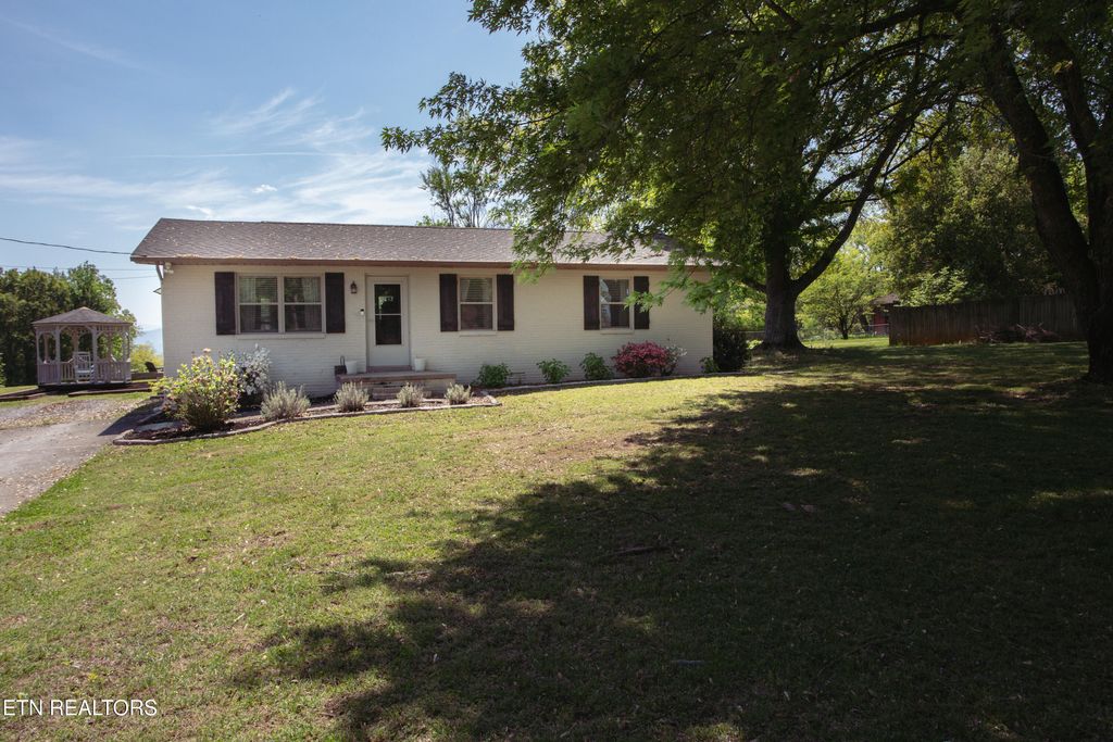 Photo of 3310 Melody Lane, Maryville, TN 37804 (MLS # 1337103)