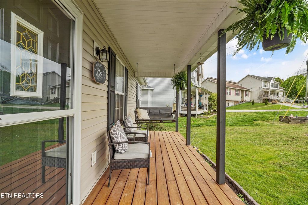 Photo of 7125 Lyle Bend Lane, Knoxville, TN 37918 (MLS # 1334872)