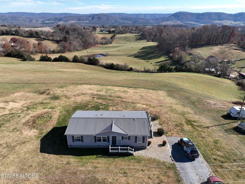 Photo of 758 Grassy Hollow Rd, Tazewell, TN 37879 (MLS # 1245004)
