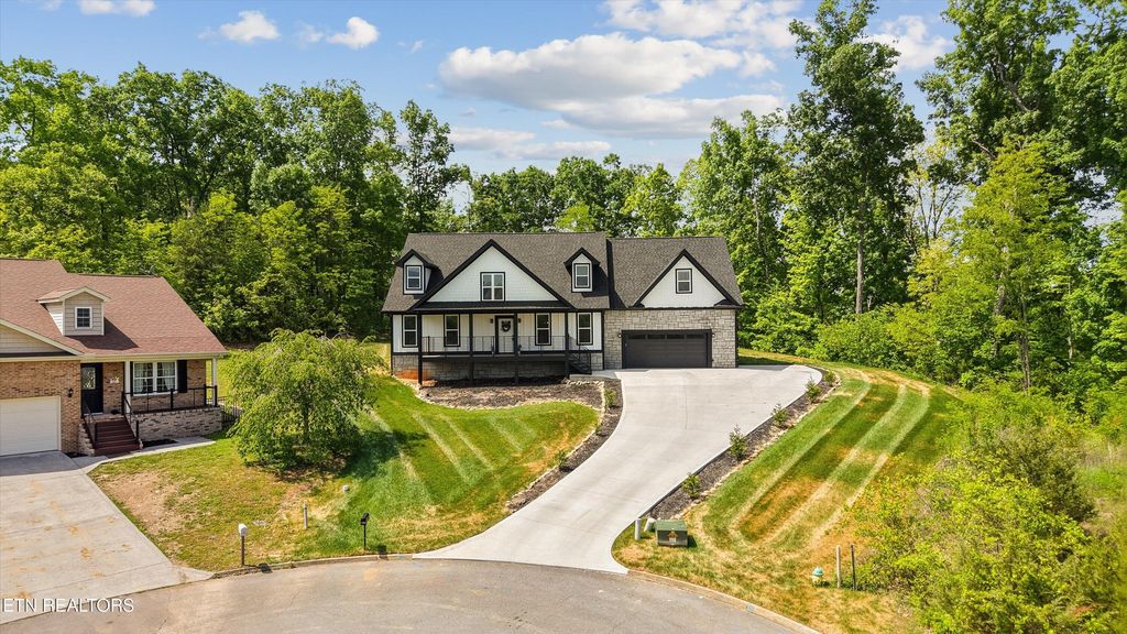 Photo of 1354 Wisteria Lane, Sevierville, TN 37862 (MLS # 1338149)