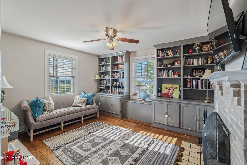 Photo of 1427 Exeter Ave, Knoxville, TN 37921 (MLS # 1318461)