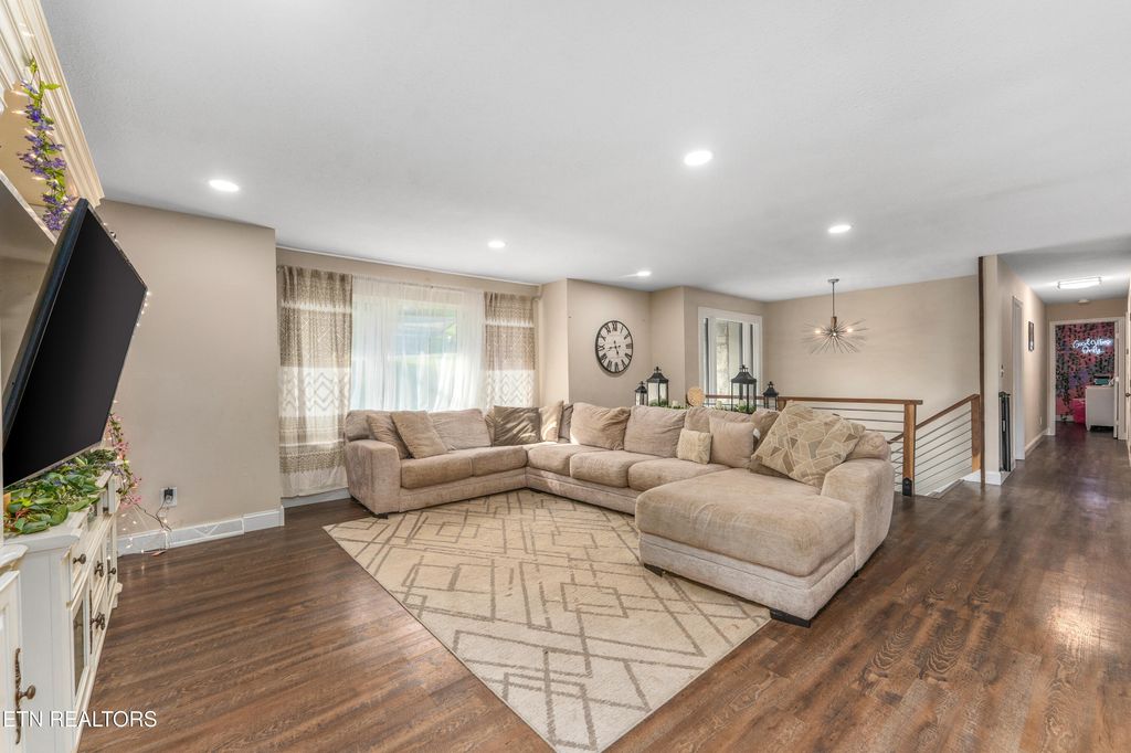 Photo of 2647 May Ave, Maryville, TN 37804 (MLS # 1324270)