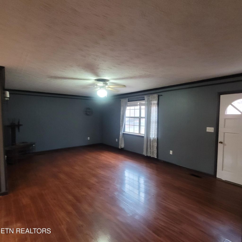 Photo of 681 Harmon Rd, New Tazewell, TN 37825 (MLS # 1247311)