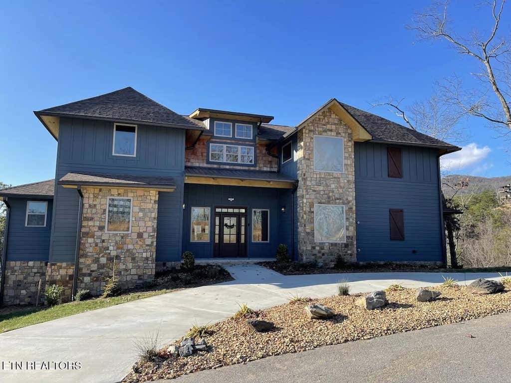 Photo of 3142 Smoky Bluff Tr, Sevierville, TN 37862 (MLS # 1343145)