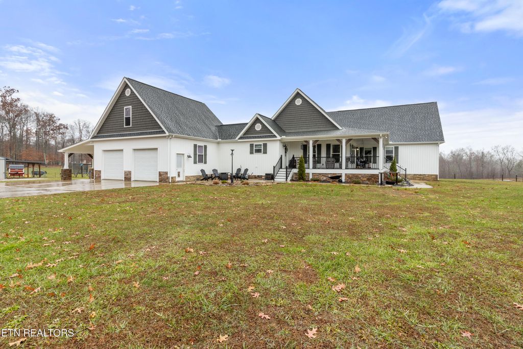 Photo of 203 Redtail Hollow Rd Rd, Wartburg, TN 37887 (MLS # 1288627)