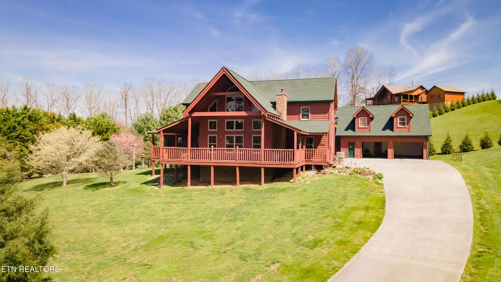 Photo of 3385 Clear Valley Drive, Sevierville, TN 37862 (MLS # 1334775)