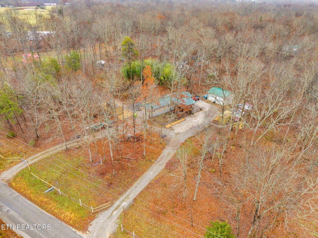 Photo of 150 Critter Crossing Rd, Crossville, TN 38572 (MLS # 1323923)