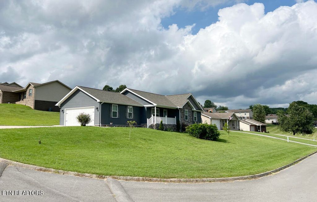 Photo of 198 Altina Circle, New Tazewell, TN 37825 (MLS # 1305414)