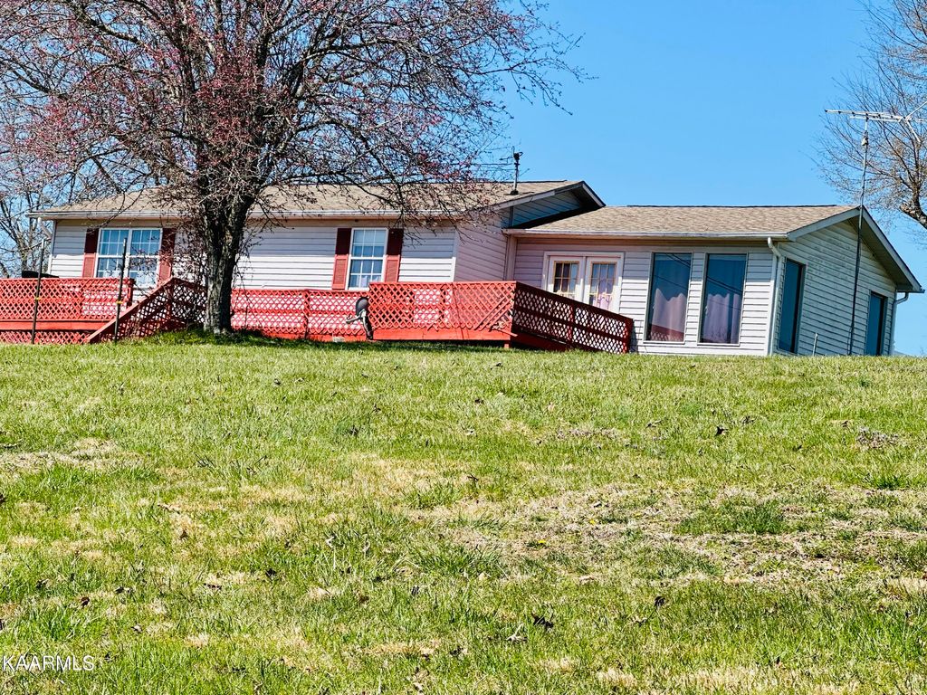 Photo of 312 FAWN TRAIL Drive, New Tazewell, TN 37825 (MLS # 1222201)