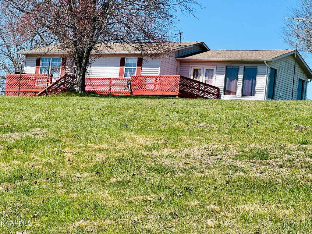 Photo of 312 FAWN TRAIL Drive, New Tazewell, TN 37825 (MLS # 1222201)