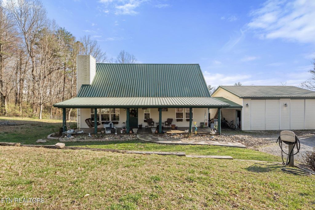 Photo of 1516 Knoxville Hwy, Wartburg, TN 37887 (MLS # 1256007)