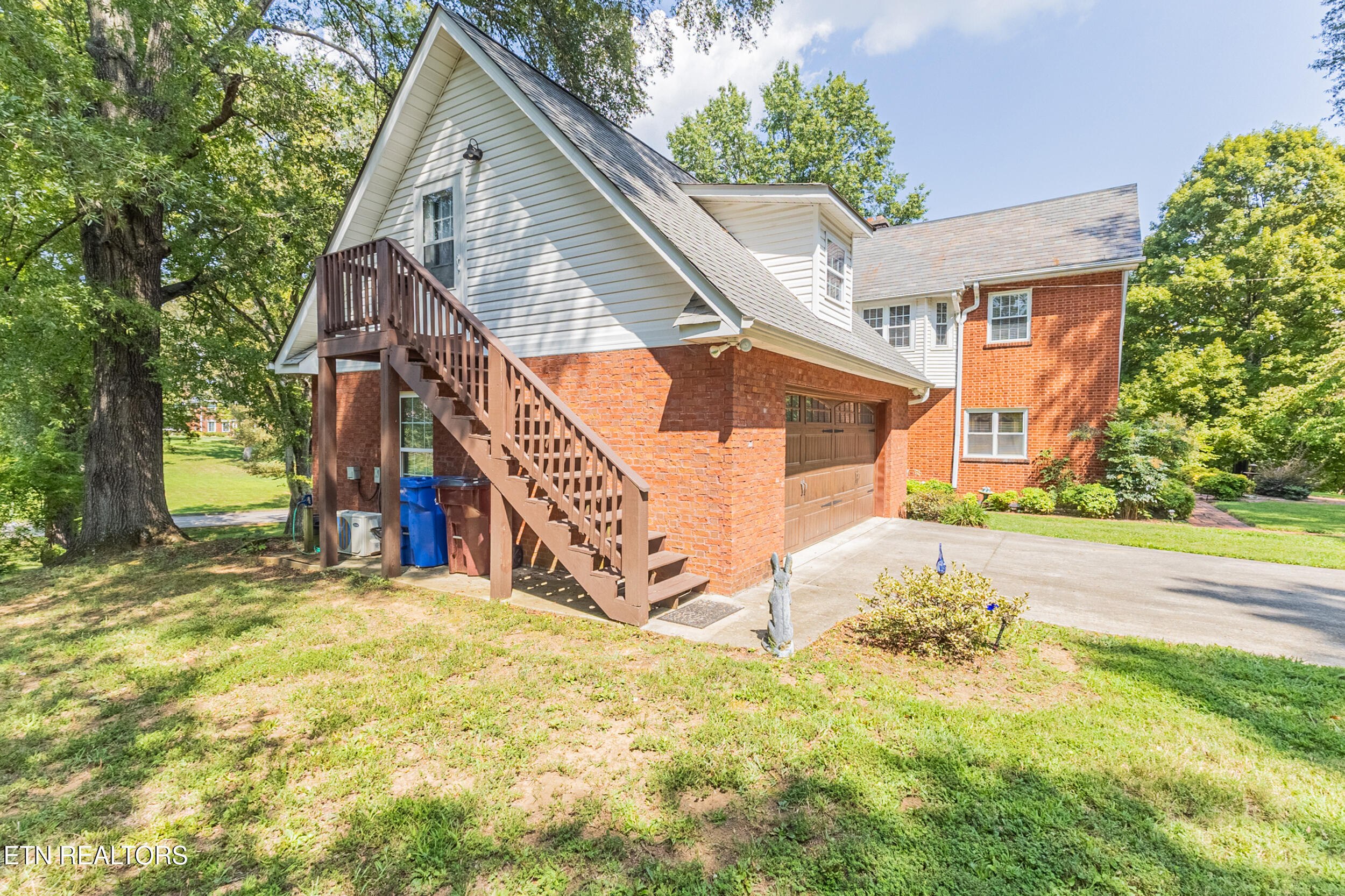 1533 Springbrook Rd