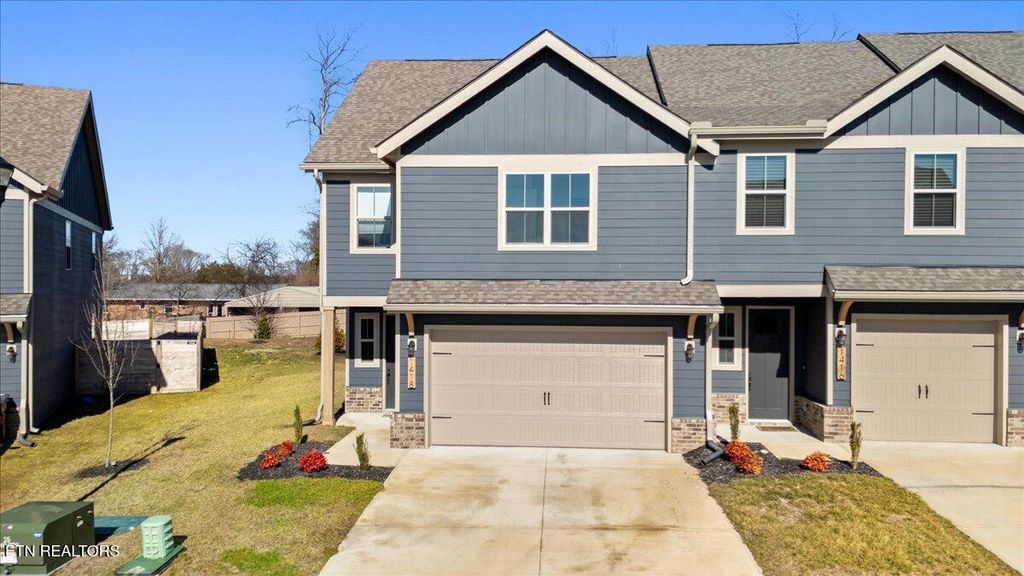 Photo of 1418 Mountain Quail Circle, Maryville, TN 37801 (MLS # 1329758)