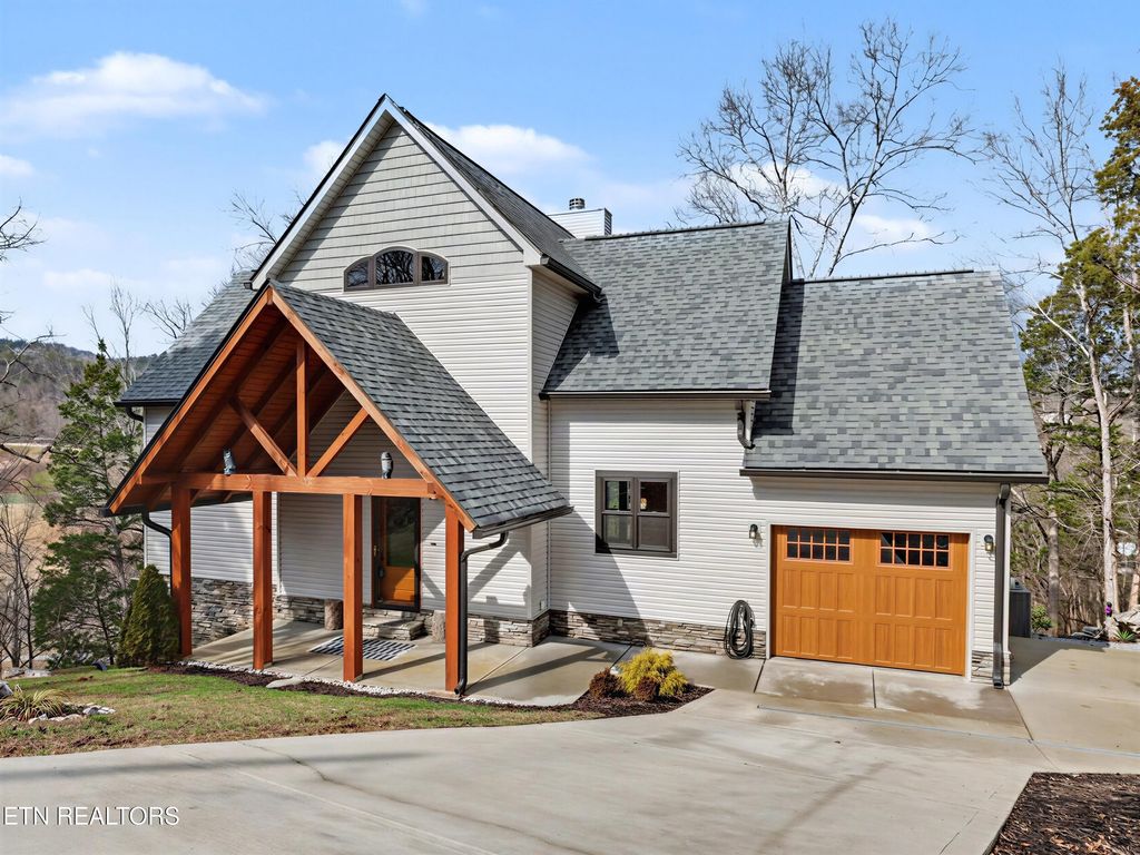 Photo of 134 Fairway Circle, Townsend, TN 37882 (MLS # 1322243)