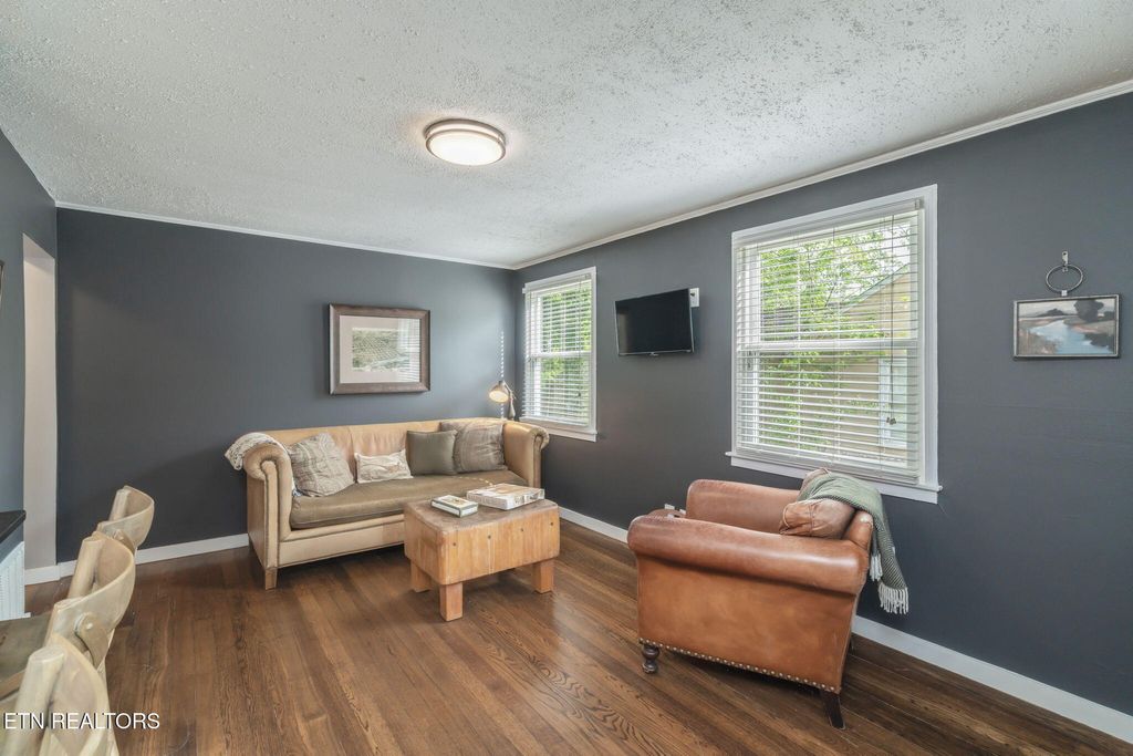 Photo of 3953 Greenleaf Ave, Knoxville, TN 37919 (MLS # 1321331)