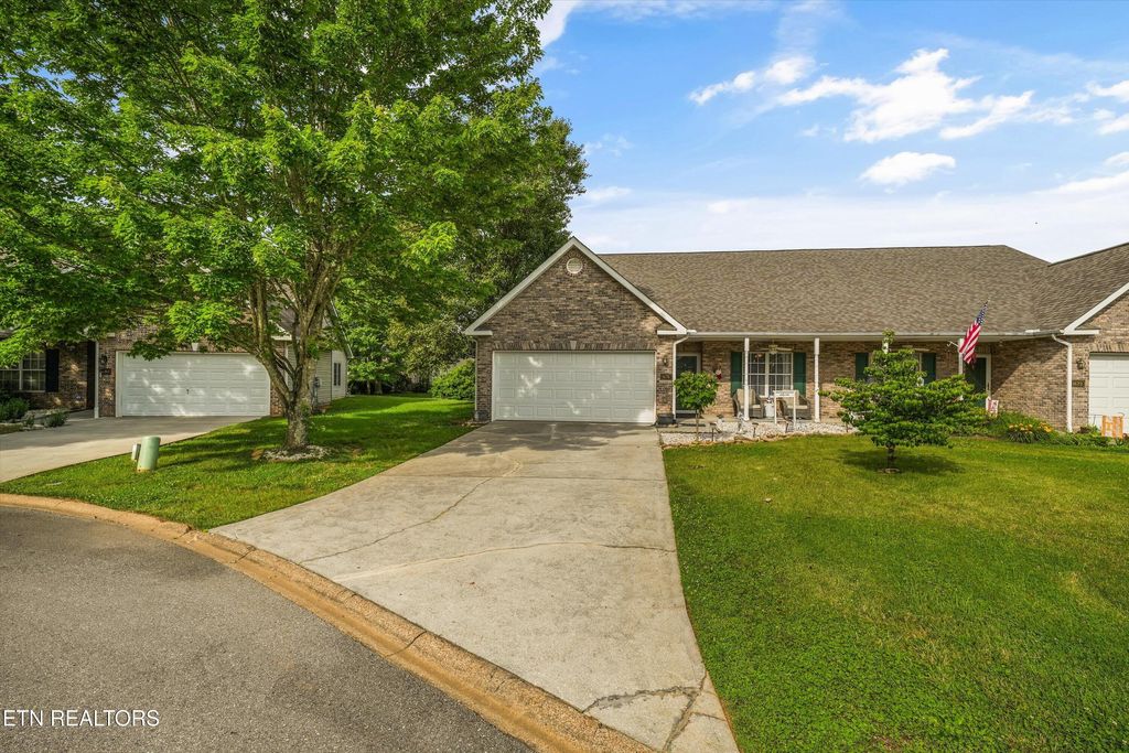 Photo of 1676 Emerald Pointe Lane, Knoxville, TN 37918 (MLS # 1342838)