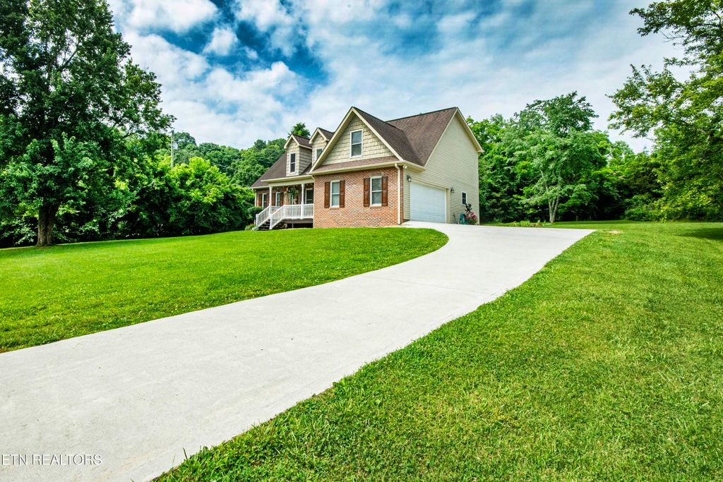 Photo of 103 Branch Lane, Clinton, TN 37716 (MLS # 1304811)