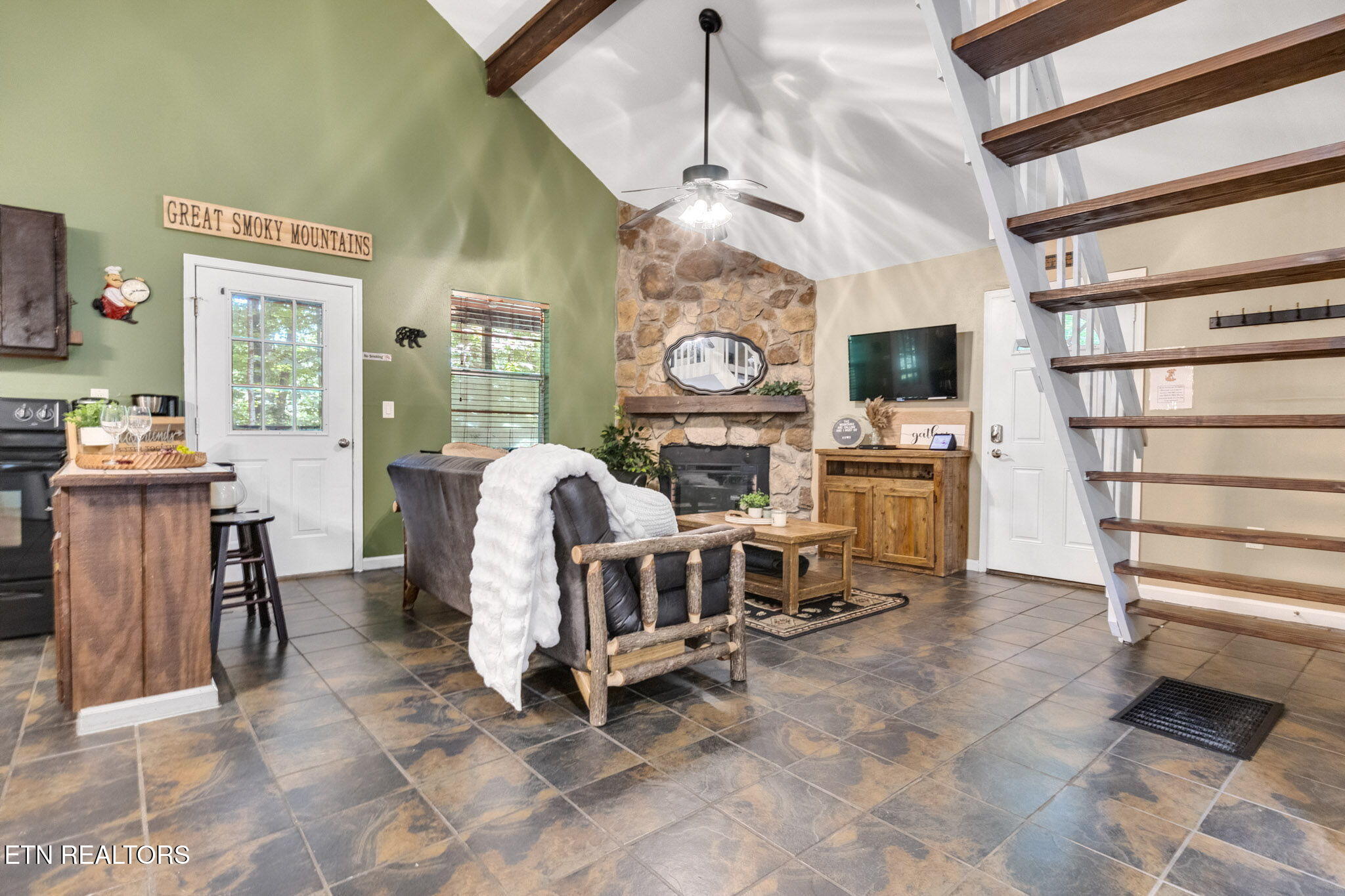 2263 2265 Lones Branch Lane