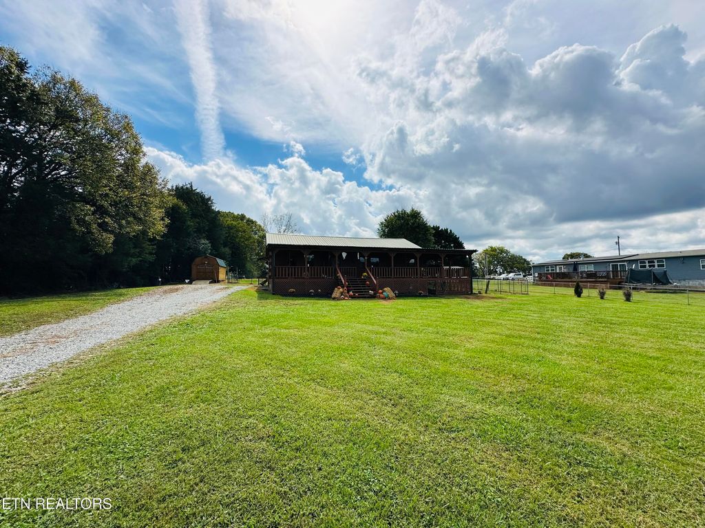 Photo of 1101 Southgate Rd, Madisonville, TN 37354 (MLS # 1308713)
