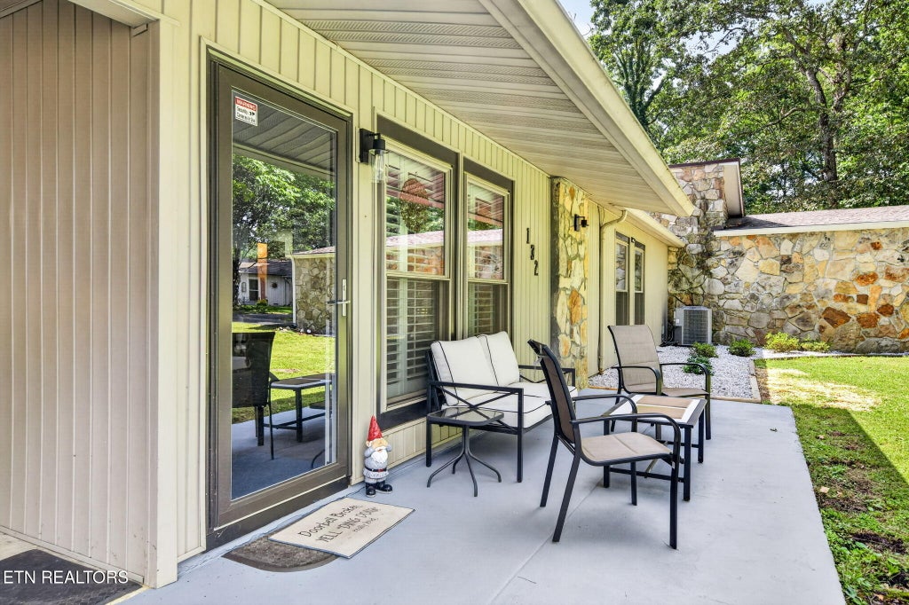 Photo of 132 Dovenshire Drive, Crossville, TN 38558 (MLS # 1356092)