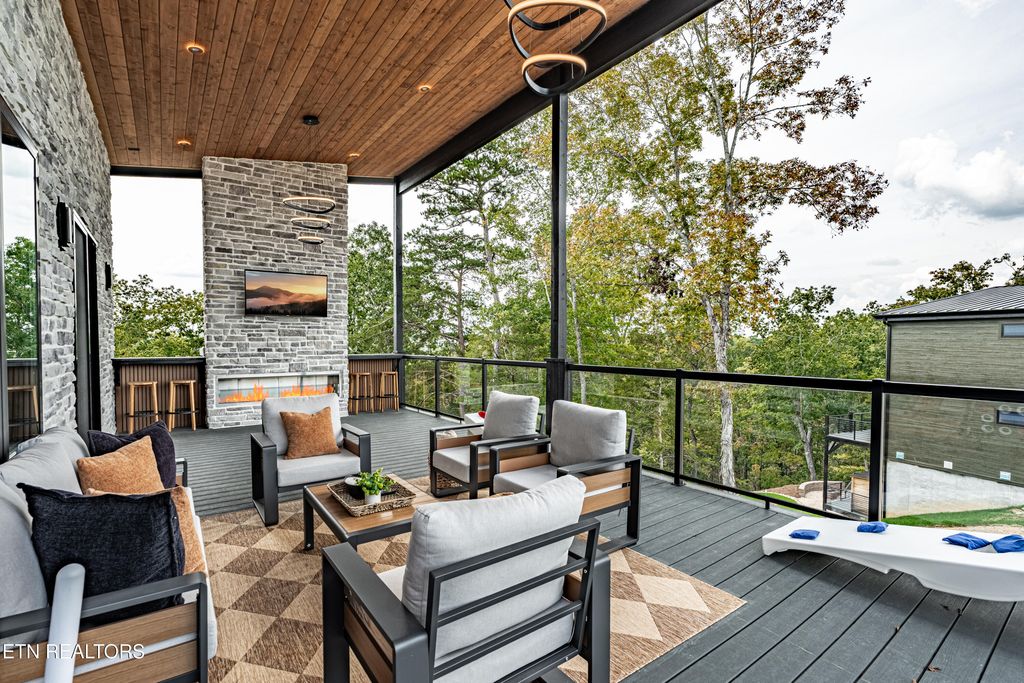 Photo of 1329 Reedmont Way, Sevierville, TN 37876 (MLS # 1316129)