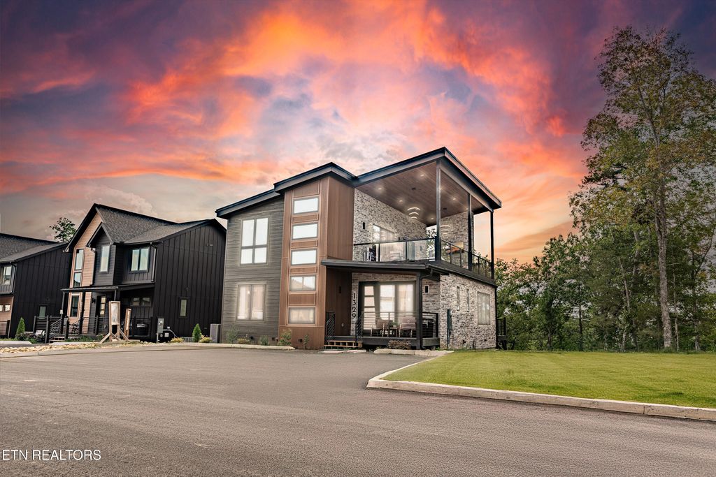 Photo of 1329 Reedmont Way, Sevierville, TN 37876 (MLS # 1316129)