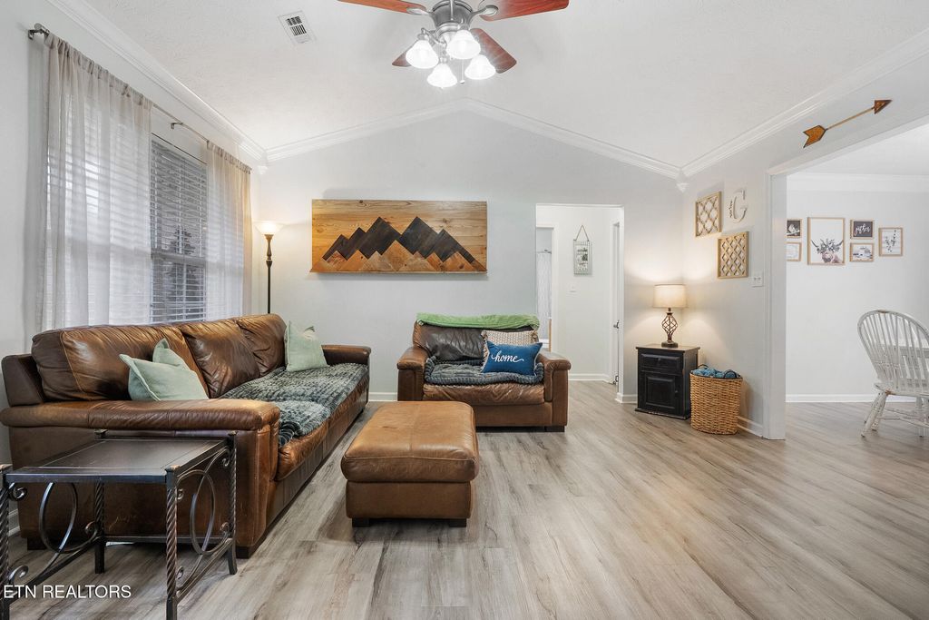 Photo of 7124 Calgary Drive, Corryton, TN 37721 (MLS # 1326027)