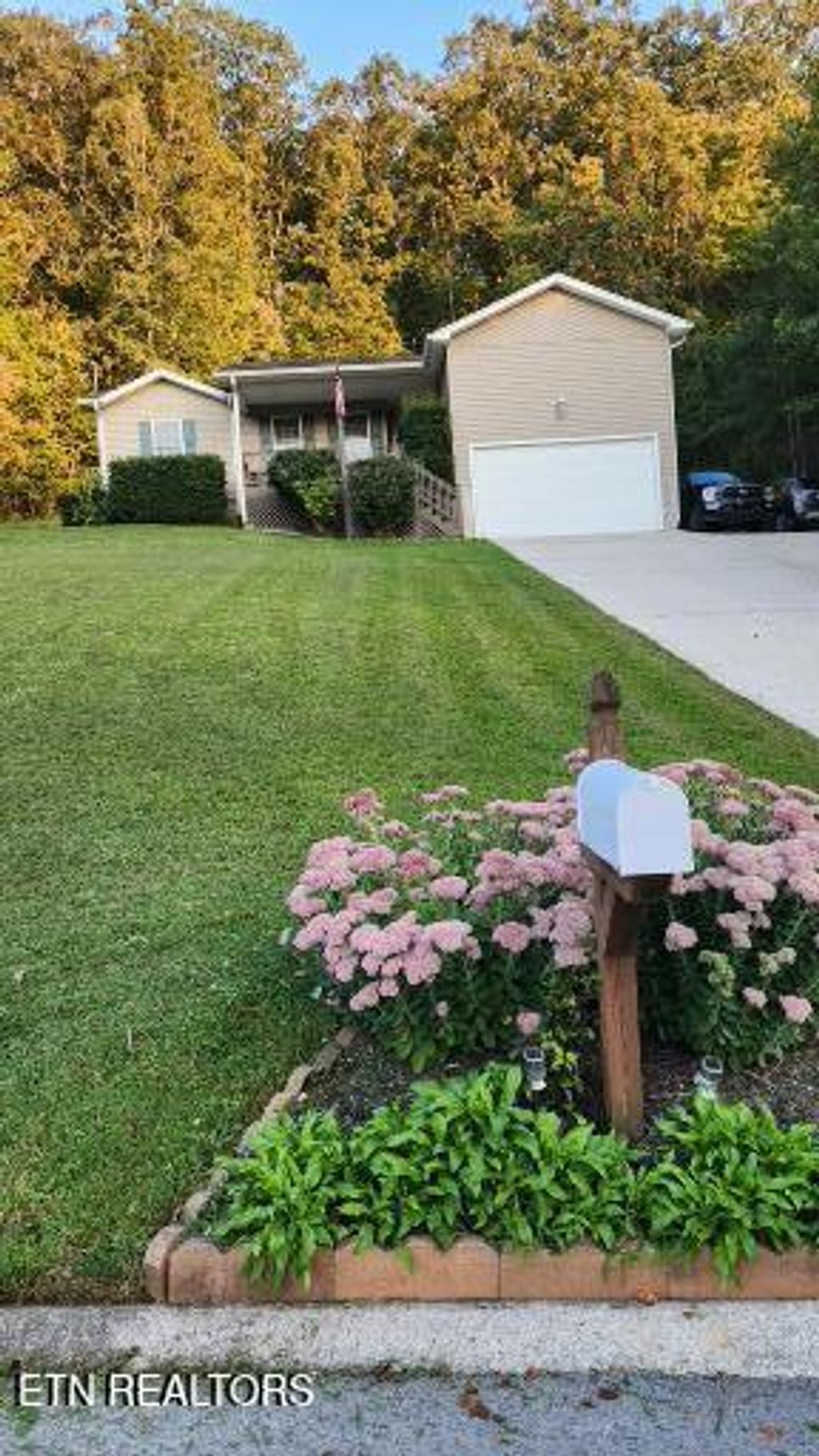 Photo of 204 Fox Fire Lane, Kingston, TN 37763 (MLS # 1314841)