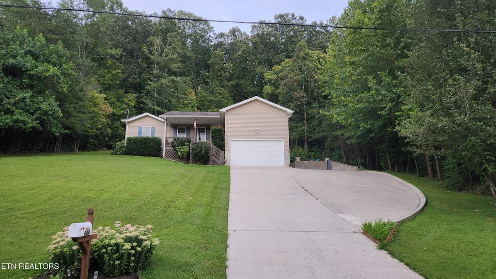 Photo of 204 Fox Fire Lane, Kingston, TN 37763 (MLS # 1314841)