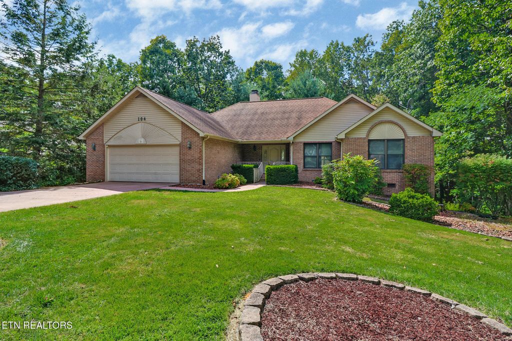 Photo of 104 Flossmoor Circle, Crossville, TN 38558 (MLS # 1306361)